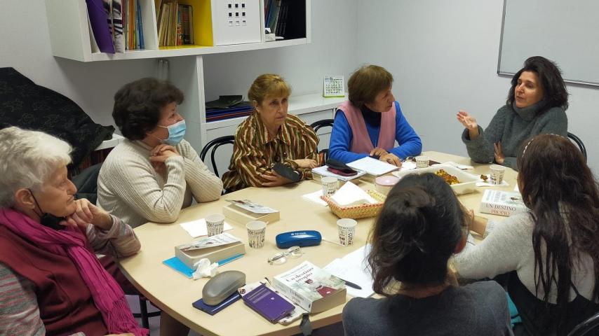escritora-maria-montesinos-con-mujeres-alonso-cano_1